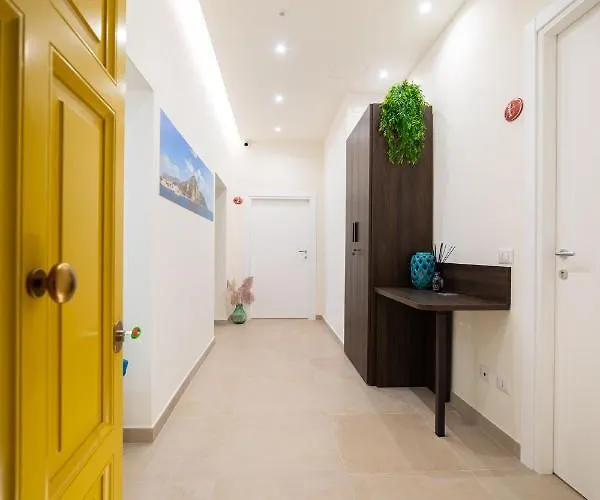 Numisia Guest House Terracina